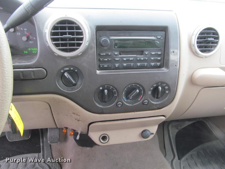 image for item K4955 2003 Ford Expedition XLT SUV