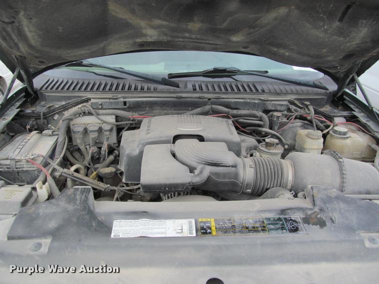 image for item K4955 2003 Ford Expedition XLT SUV