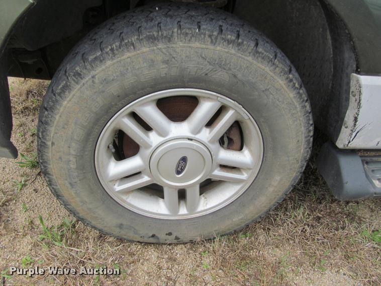 image for item K4955 2003 Ford Expedition XLT SUV