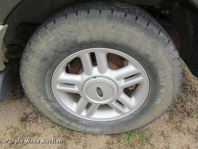 image for item K4955 2003 Ford Expedition XLT SUV