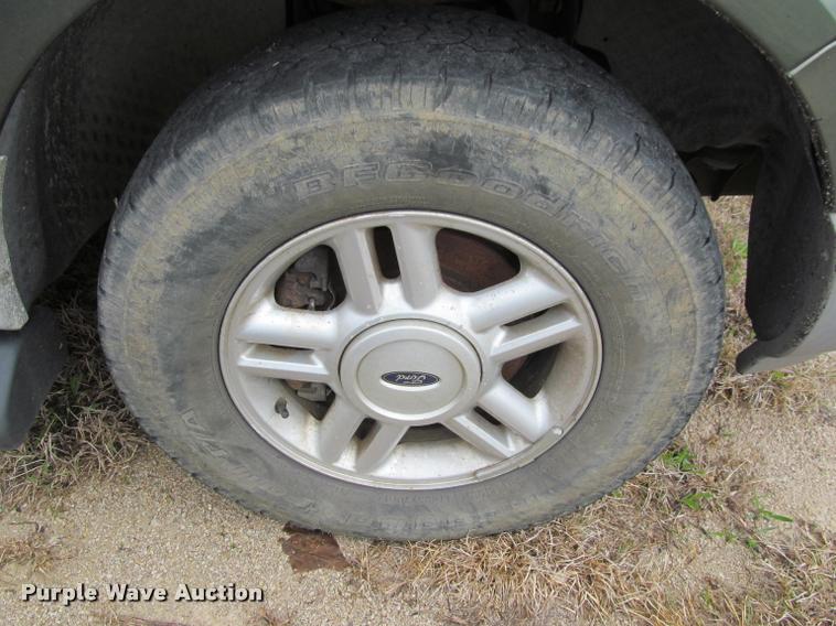 image for item K4955 2003 Ford Expedition XLT SUV