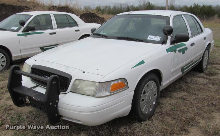 image for item K4956 2006 Ford Crown Victoria Police Interceptor