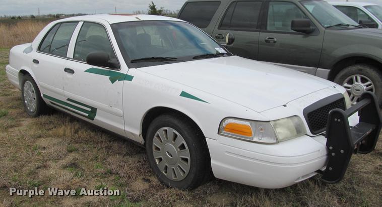 image for item K4956 2006 Ford Crown Victoria Police Interceptor