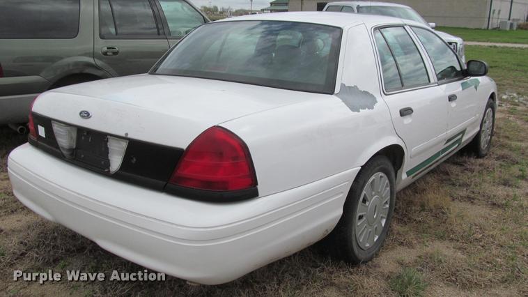image for item K4956 2006 Ford Crown Victoria Police Interceptor