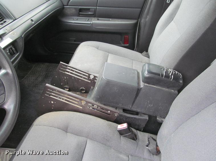 image for item K4956 2006 Ford Crown Victoria Police Interceptor