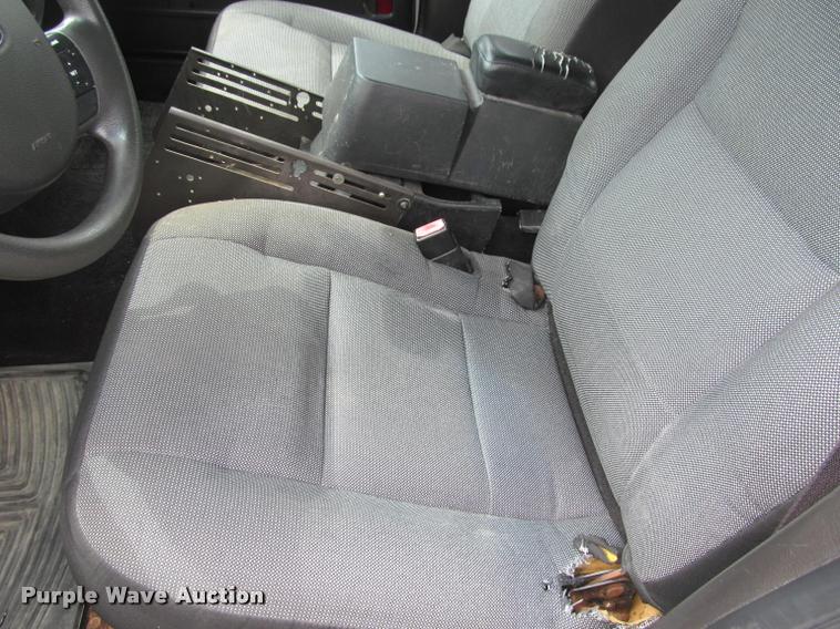 image for item K4956 2006 Ford Crown Victoria Police Interceptor