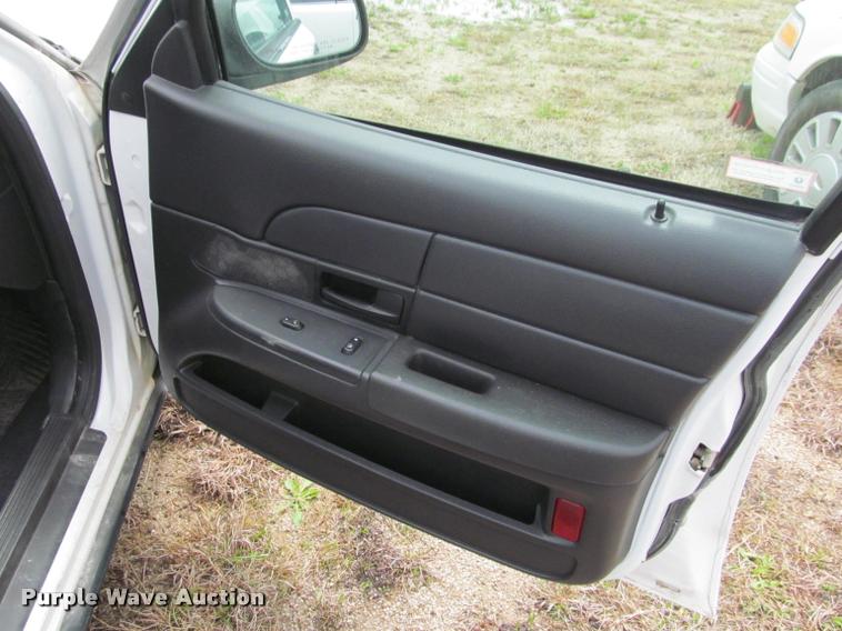 image for item K4956 2006 Ford Crown Victoria Police Interceptor