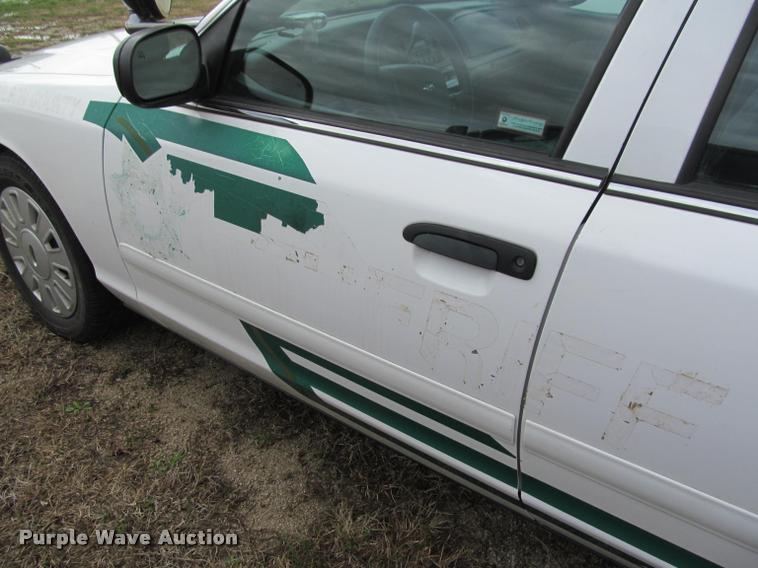 image for item K4956 2006 Ford Crown Victoria Police Interceptor