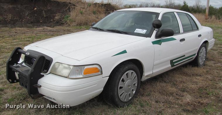 image for item K4957 2008 Ford Crown Victoria Police Interceptor