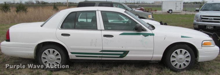 image for item K4957 2008 Ford Crown Victoria Police Interceptor