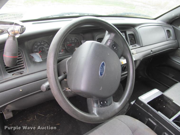 image for item K4957 2008 Ford Crown Victoria Police Interceptor