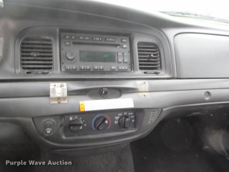 image for item K4957 2008 Ford Crown Victoria Police Interceptor