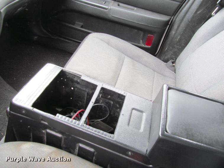 image for item K4957 2008 Ford Crown Victoria Police Interceptor