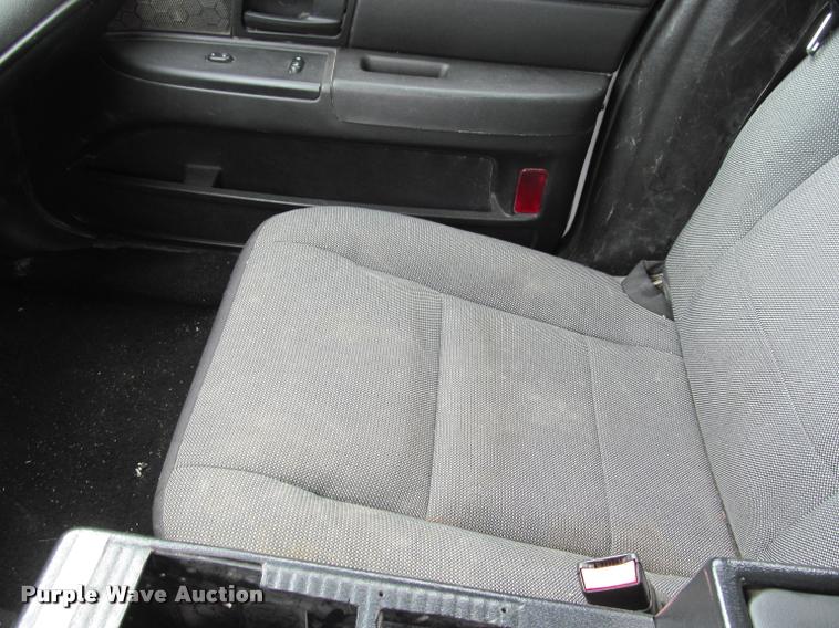 image for item K4957 2008 Ford Crown Victoria Police Interceptor