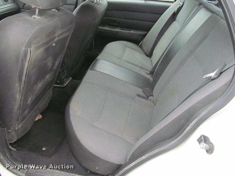 image for item K4957 2008 Ford Crown Victoria Police Interceptor