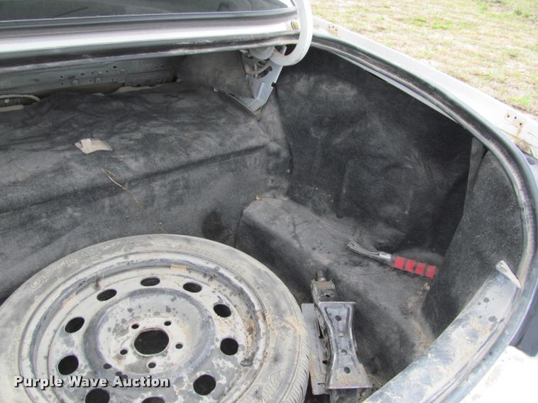 image for item K4957 2008 Ford Crown Victoria Police Interceptor