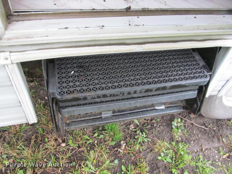 image for item K4960 1997 Coachmen 349R5 camper