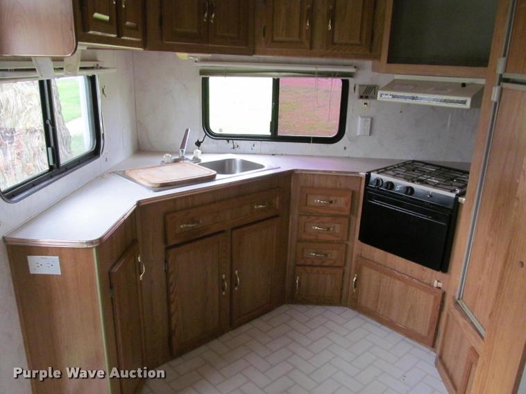 image for item K4960 1997 Coachmen 349R5 camper