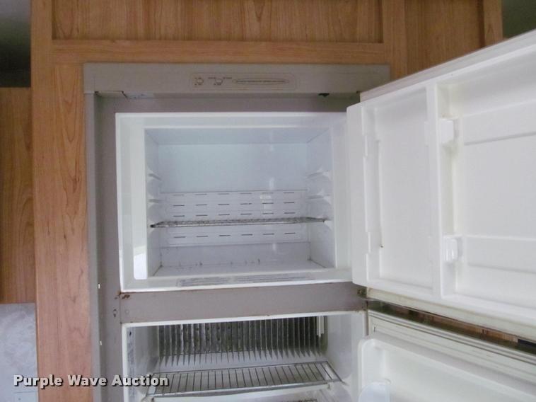 image for item K4960 1997 Coachmen 349R5 camper