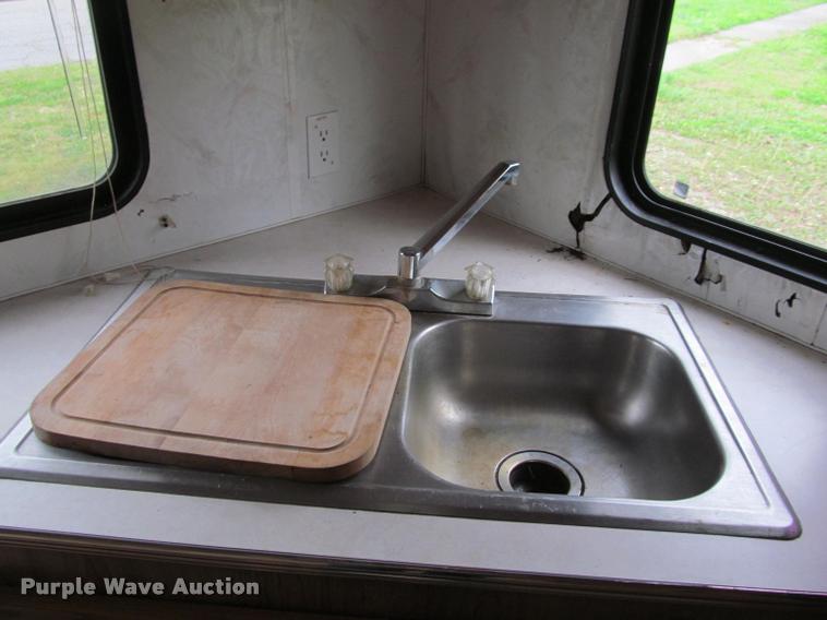 image for item K4960 1997 Coachmen 349R5 camper
