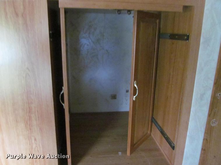 image for item K4960 1997 Coachmen 349R5 camper