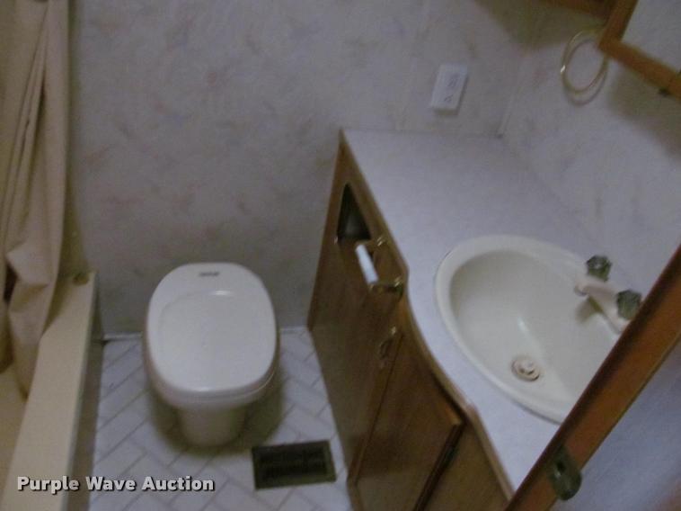 image for item K4960 1997 Coachmen 349R5 camper