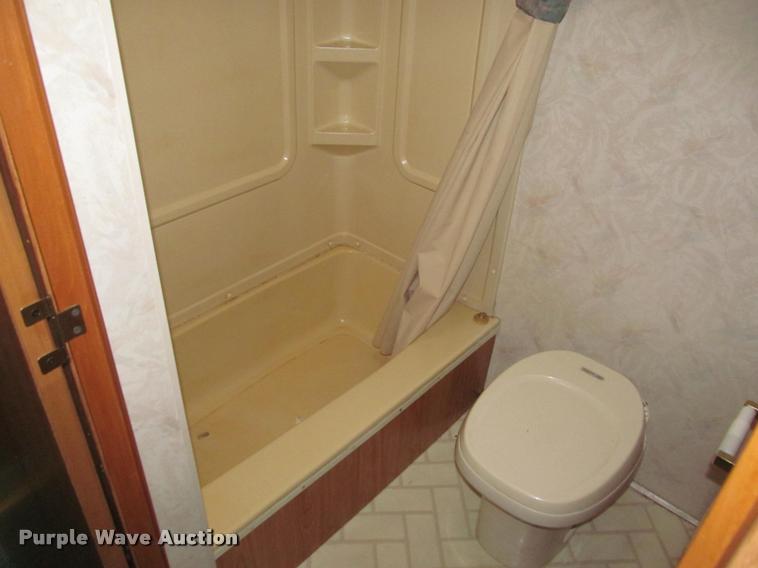 image for item K4960 1997 Coachmen 349R5 camper