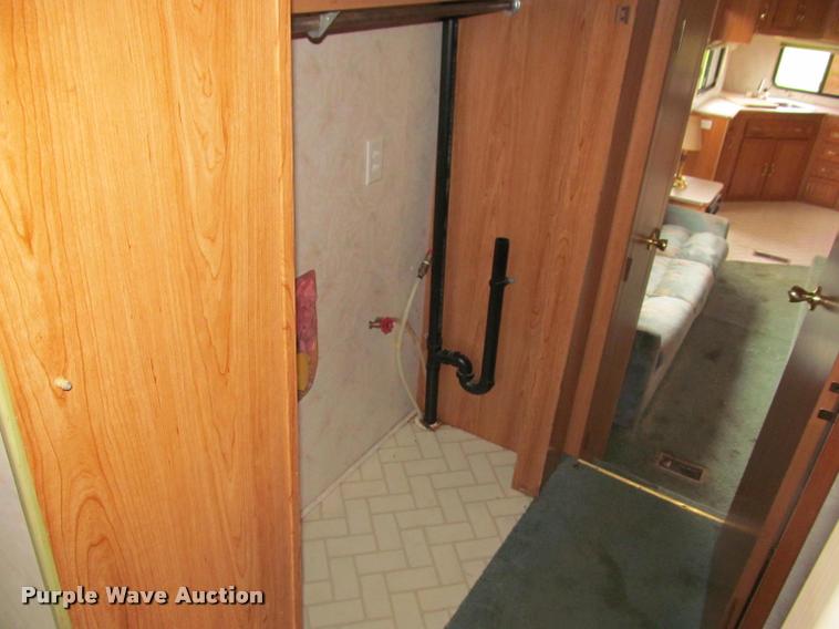 image for item K4960 1997 Coachmen 349R5 camper