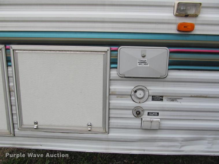 image for item K4960 1997 Coachmen 349R5 camper