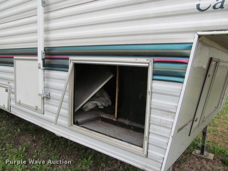 image for item K4960 1997 Coachmen 349R5 camper