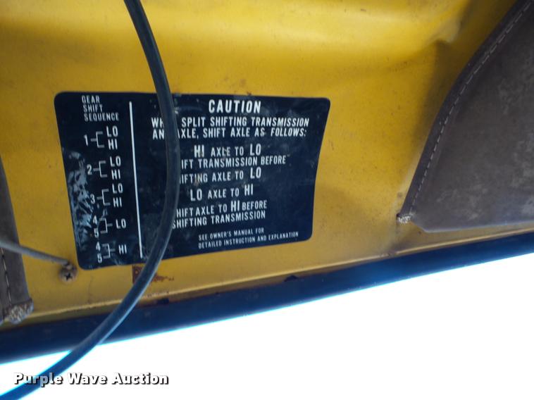 image for item K6477 1976 Chevrolet C65 truck cab and chassis