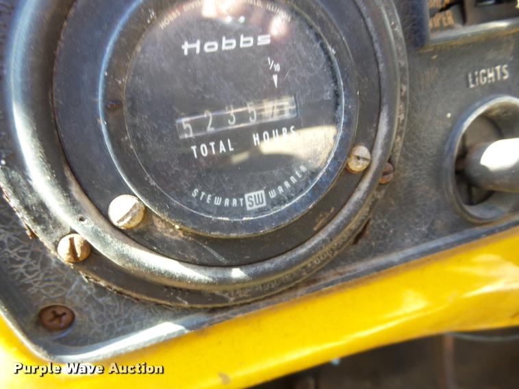 image for item K6477 1976 Chevrolet C65 truck cab and chassis