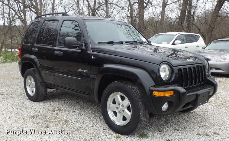 image for item K7690 2004 Jeep Liberty Limited SUV