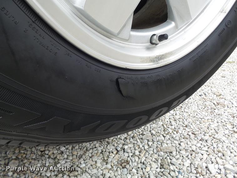 image for item K7690 2004 Jeep Liberty Limited SUV