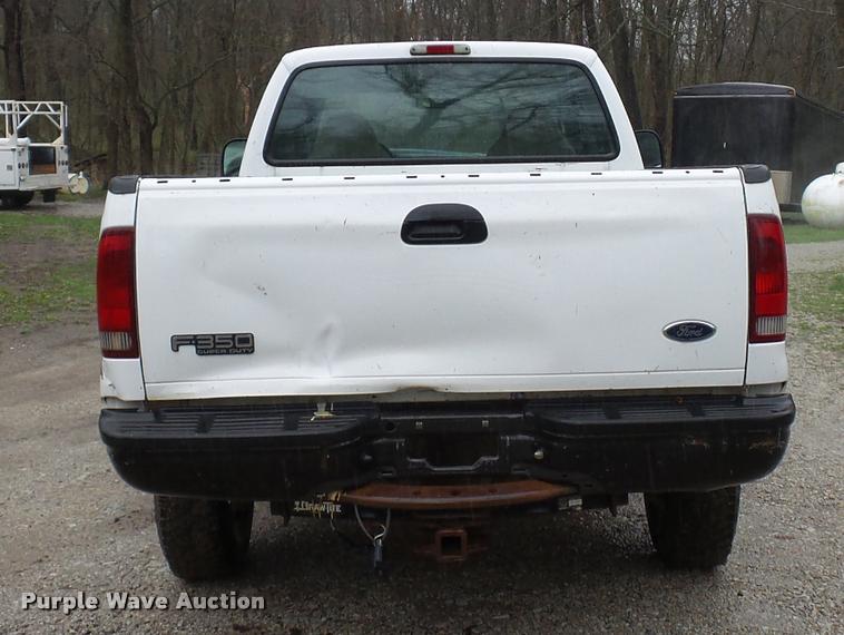 image for item L4664 1999 Ford F350 Super Duty SuperCab pickup truck