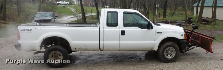 image for item L4664 1999 Ford F350 Super Duty SuperCab pickup truck