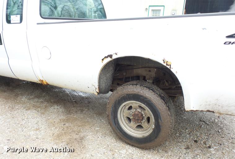 image for item L4664 1999 Ford F350 Super Duty SuperCab pickup truck