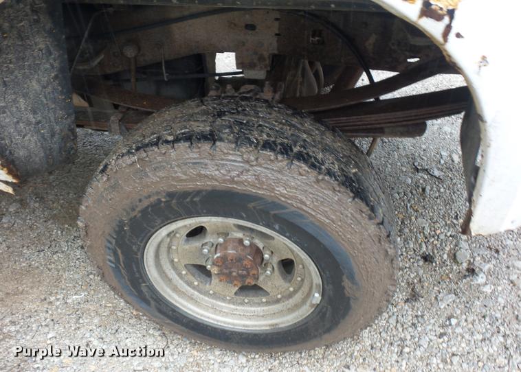 image for item L4664 1999 Ford F350 Super Duty SuperCab pickup truck