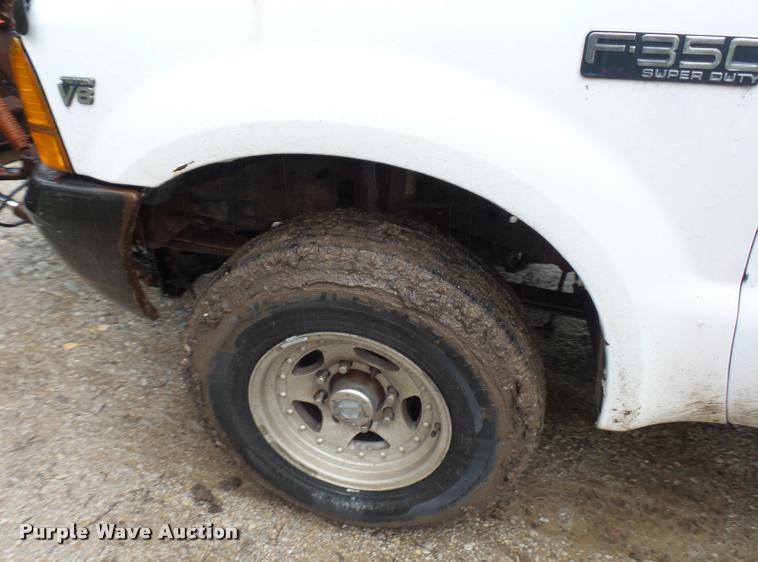 image for item L4664 1999 Ford F350 Super Duty SuperCab pickup truck