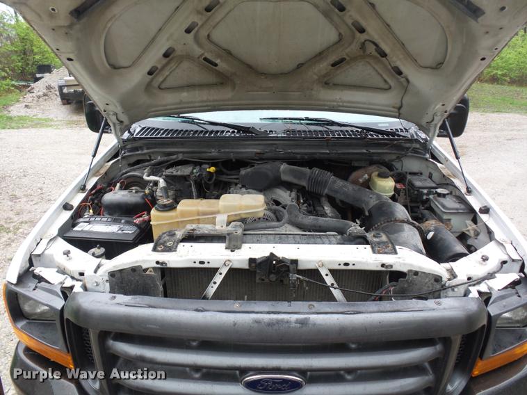 image for item L4664 1999 Ford F350 Super Duty SuperCab pickup truck