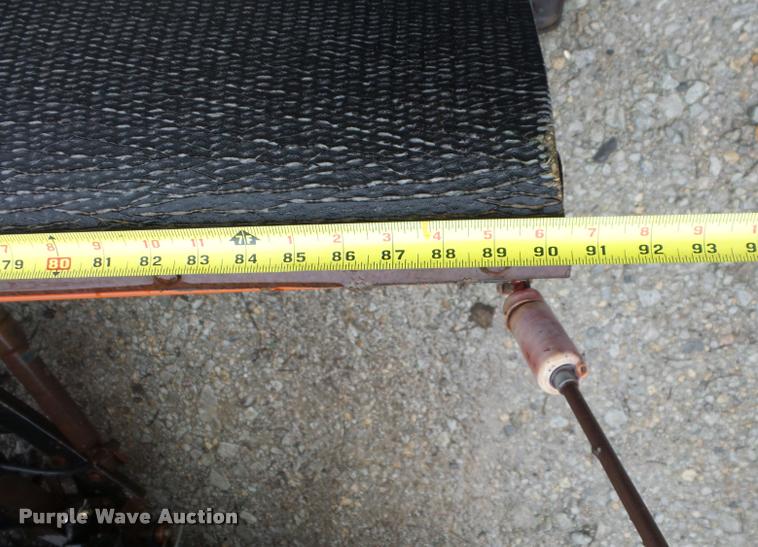 image for item L4664 1999 Ford F350 Super Duty SuperCab pickup truck