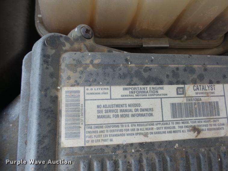 image for item L4666 2003 Chevrolet Silverado 2500HD Crew Cab pickup truck