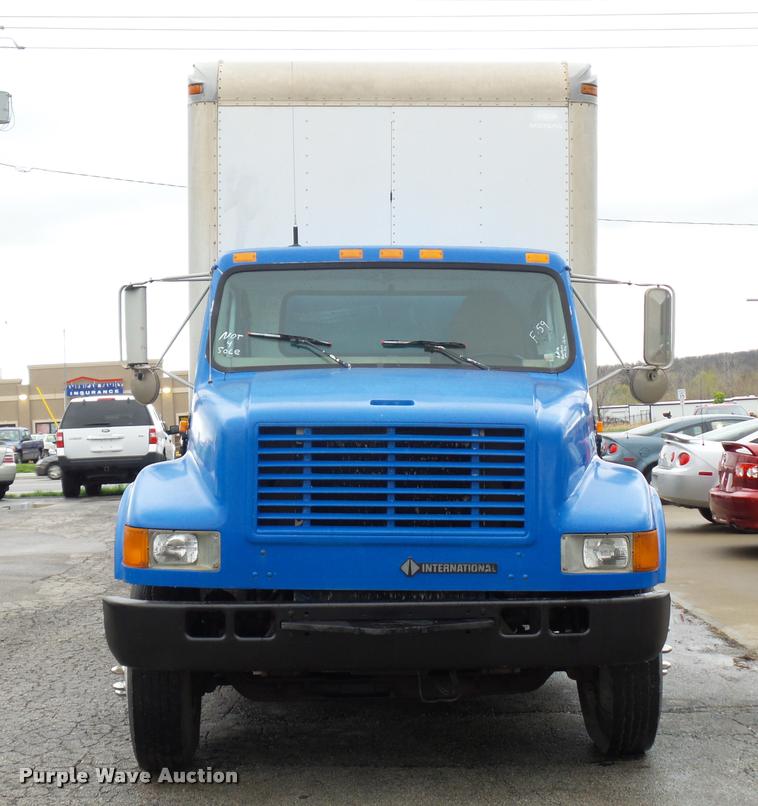 image for item L4667 2001 International 4700 mobile office truck with generator