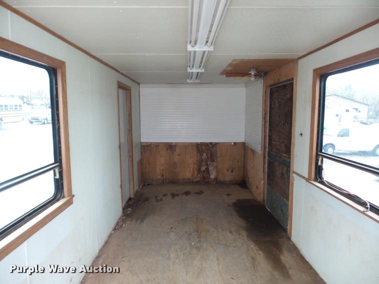 image for item L4667 2001 International 4700 mobile office truck with generator