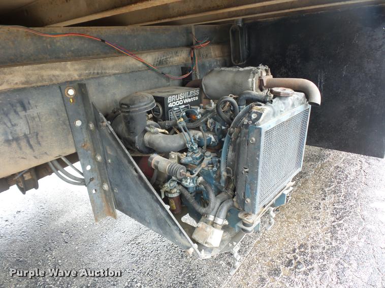 image for item L4667 2001 International 4700 mobile office truck with generator