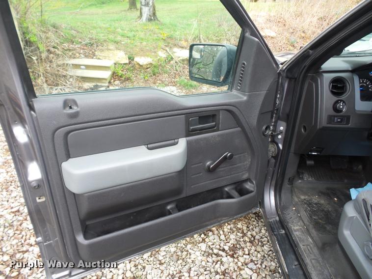 image for item L4669 2013 Ford F150 pickup truck