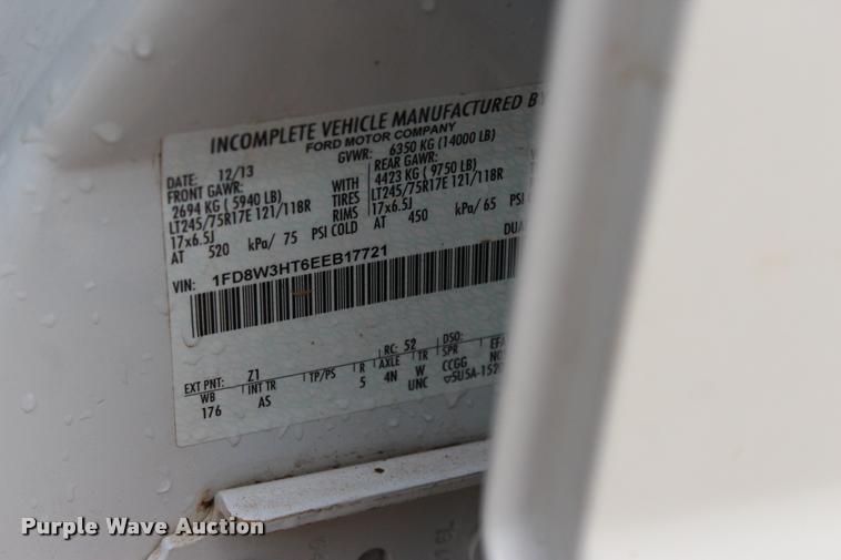 image for item L4956 2014 Ford F350 Super Duty CrewCab flatbed pickup truck