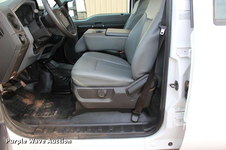 image for item L4956 2014 Ford F350 Super Duty CrewCab flatbed pickup truck