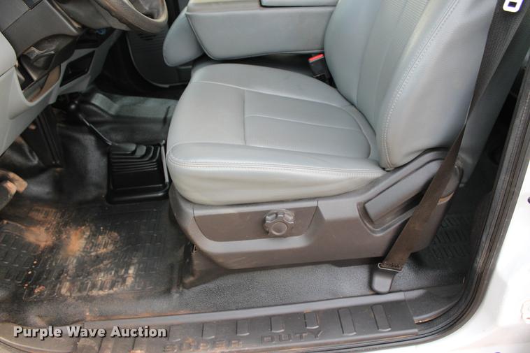 image for item L4956 2014 Ford F350 Super Duty CrewCab flatbed pickup truck