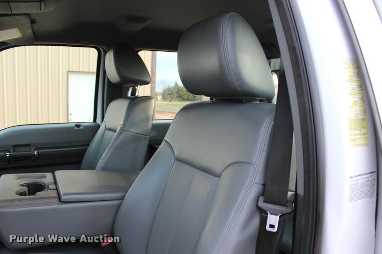 image for item L4956 2014 Ford F350 Super Duty CrewCab flatbed pickup truck